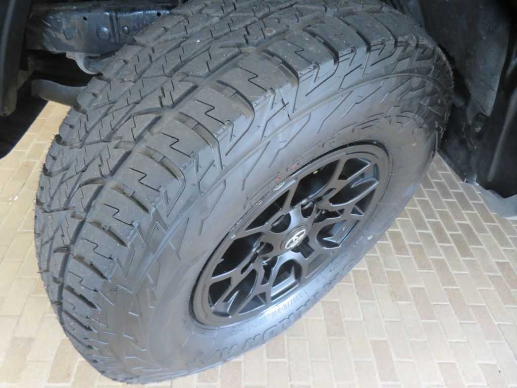Photo 11 of this TOYOTA TACOMA