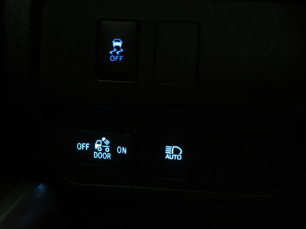 Photo 34 of this TOYOTA TACOMA
