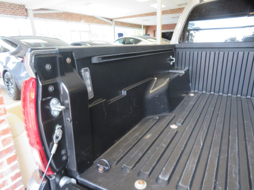 Photo 44 of this TOYOTA TACOMA