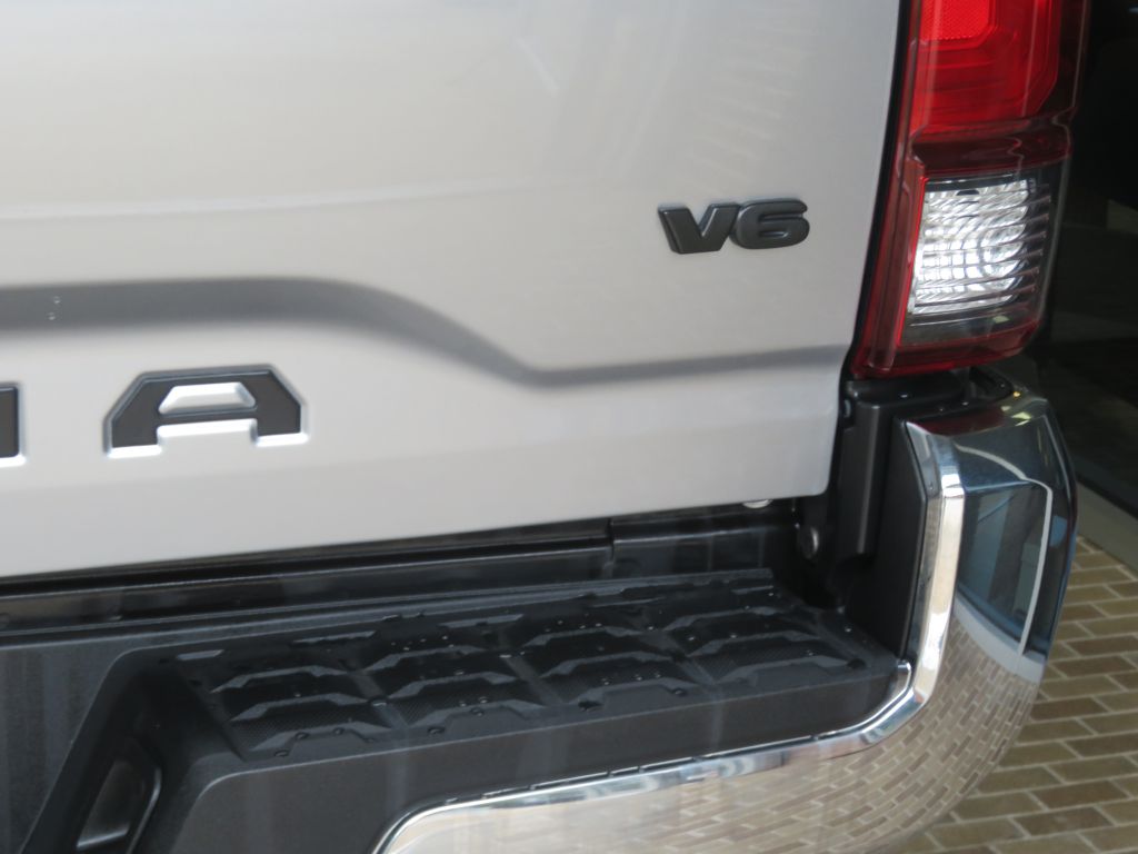 Photo 50 of this TOYOTA TACOMA