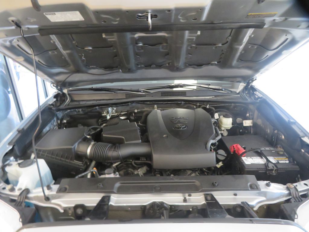 Photo 54 of this TOYOTA TACOMA