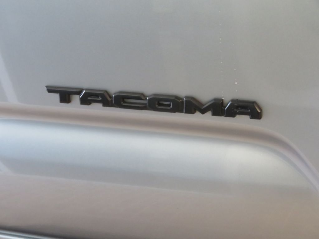Photo 66 of this TOYOTA TACOMA