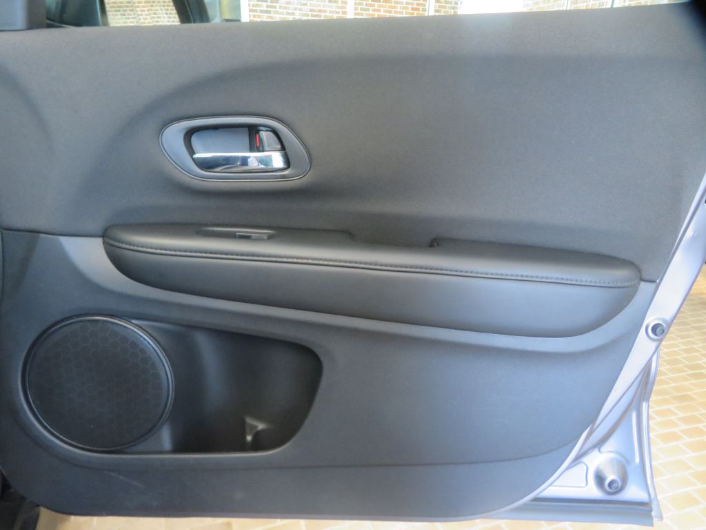 Photo 22 of this HONDA HR-V