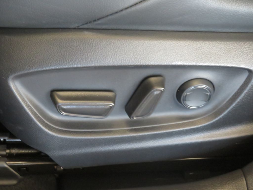Photo 16 of this TOYOTA COROLLA