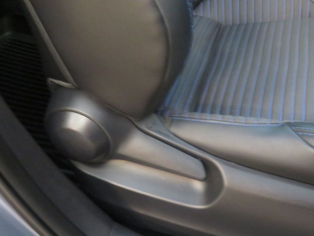 Photo 25 of this TOYOTA COROLLA