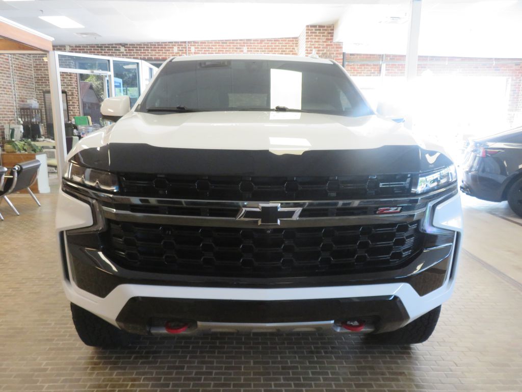 Photo 2 of this CHEVROLET SUBURBAN