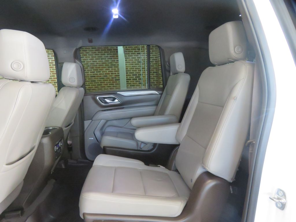 Photo 20 of this CHEVROLET SUBURBAN