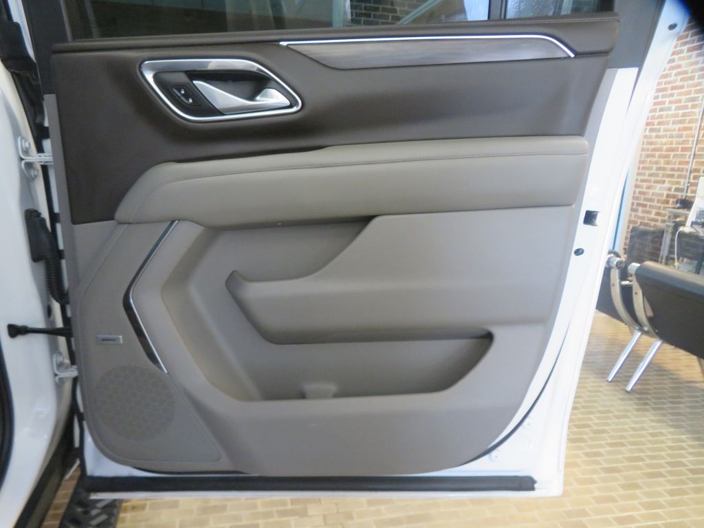 Photo 22 of this CHEVROLET SUBURBAN