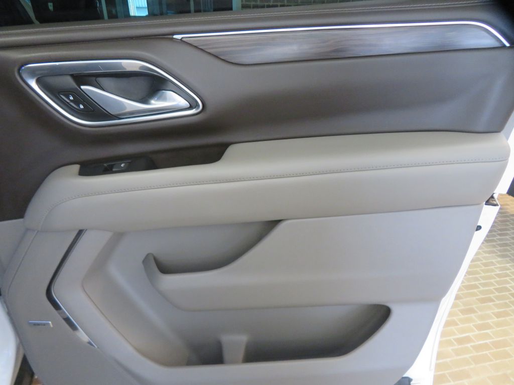 Photo 23 of this CHEVROLET SUBURBAN