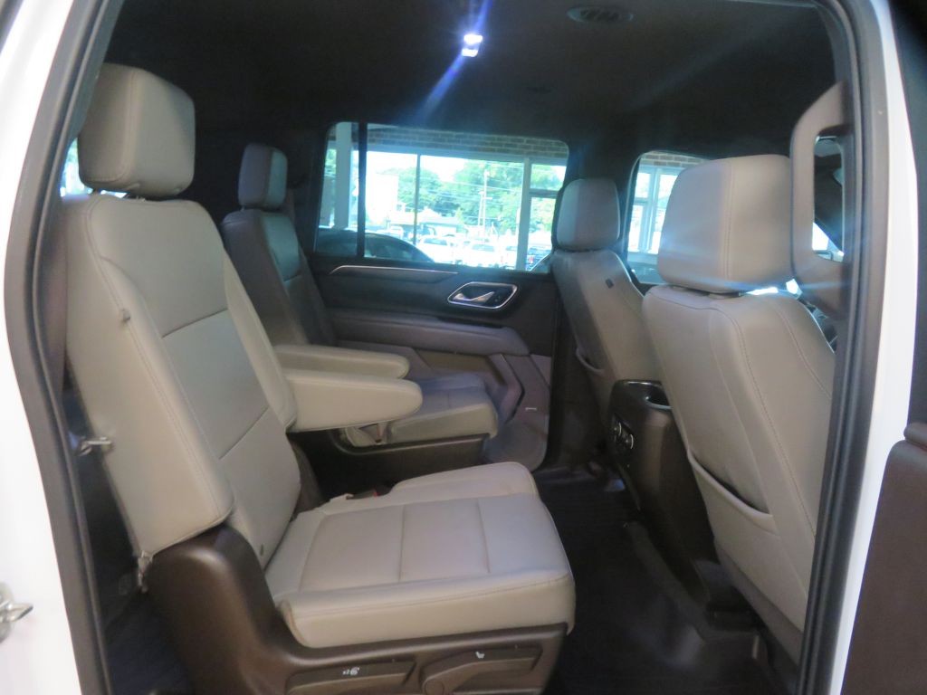 Photo 24 of this CHEVROLET SUBURBAN