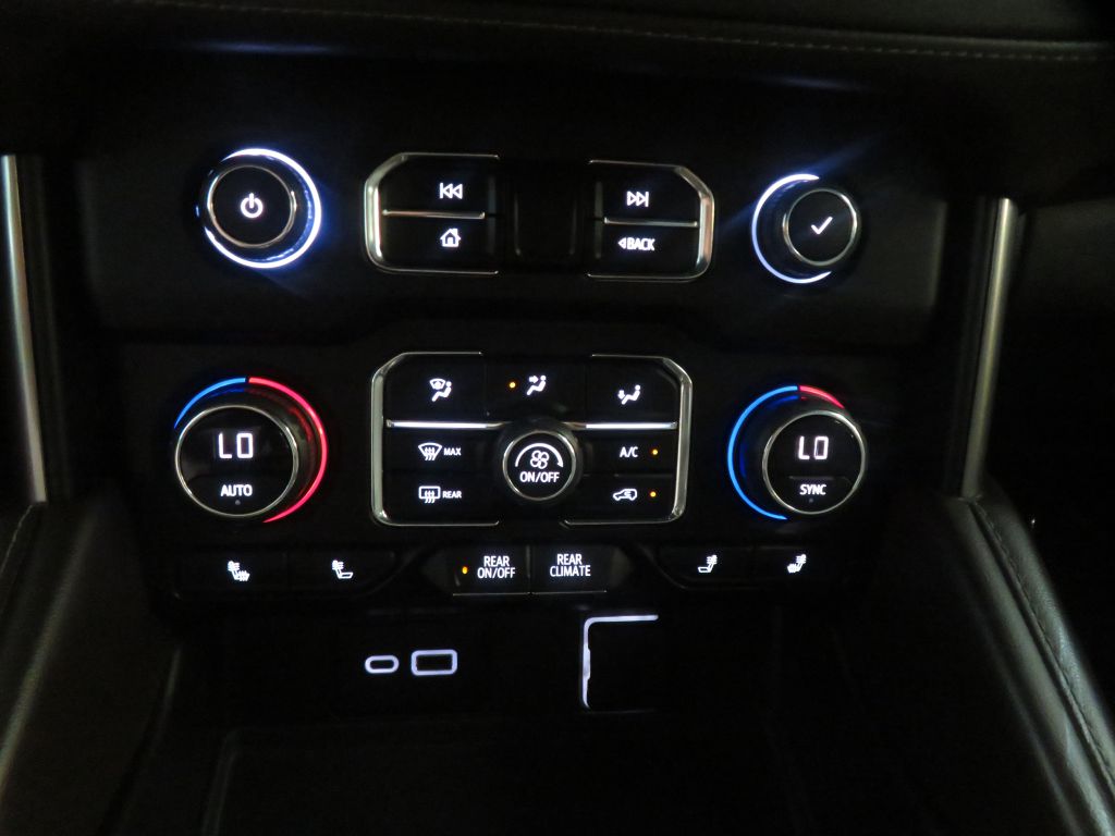 Photo 46 of this CHEVROLET SUBURBAN