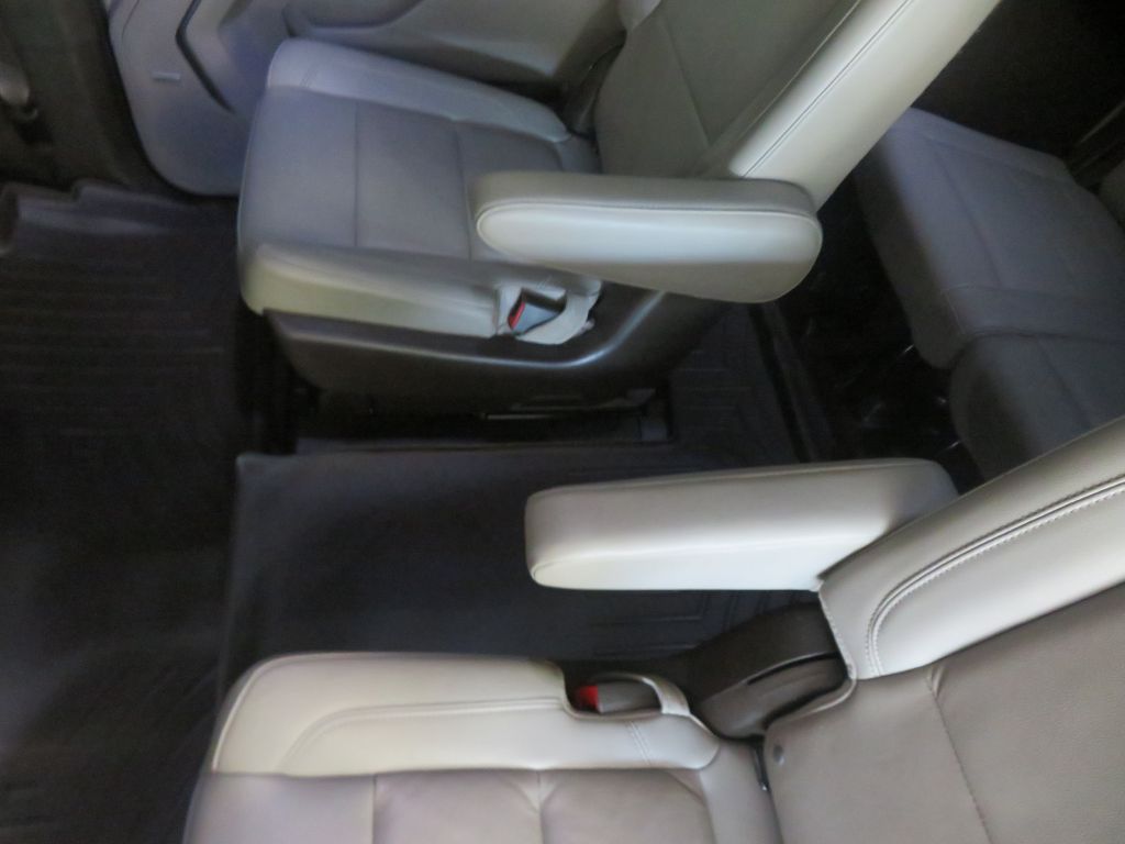 Photo 53 of this CHEVROLET SUBURBAN