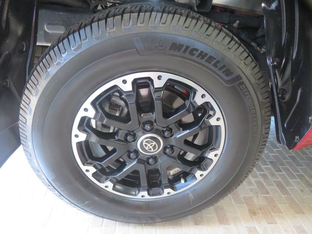 Photo 9 of this TOYOTA TUNDRA