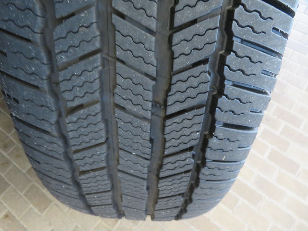 Photo 12 of this TOYOTA TUNDRA
