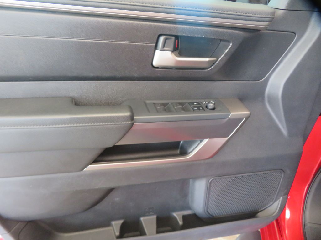 Photo 14 of this TOYOTA TUNDRA