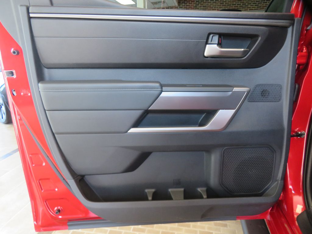 Photo 18 of this TOYOTA TUNDRA