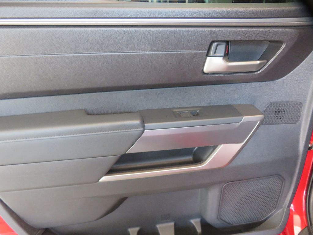 Photo 19 of this TOYOTA TUNDRA