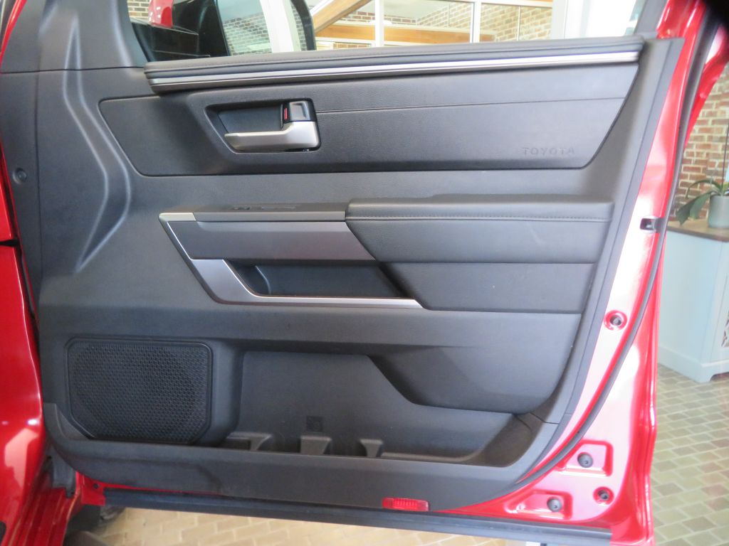 Photo 24 of this TOYOTA TUNDRA