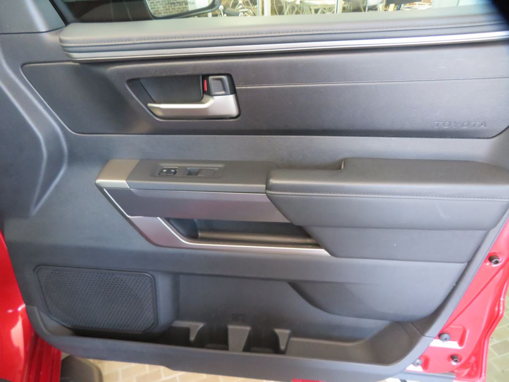 Photo 25 of this TOYOTA TUNDRA