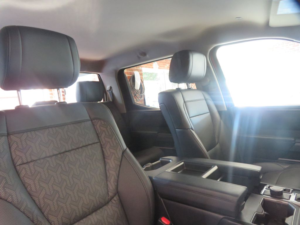 Photo 28 of this TOYOTA TUNDRA