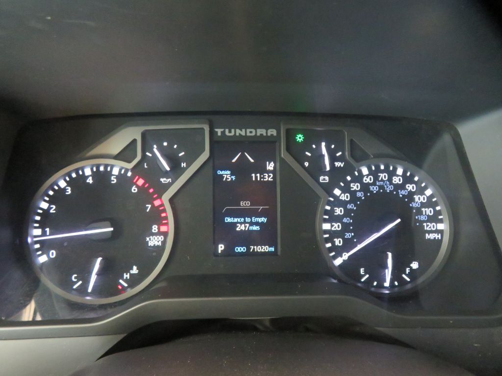 Photo 31 of this TOYOTA TUNDRA