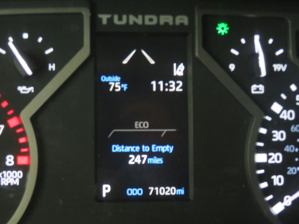 Photo 32 of this TOYOTA TUNDRA