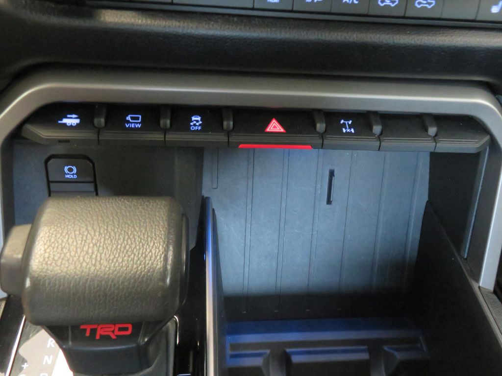Photo 40 of this TOYOTA TUNDRA