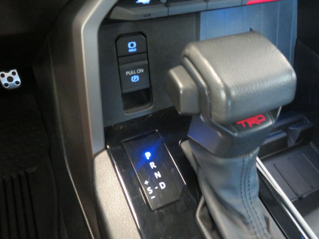 Photo 41 of this TOYOTA TUNDRA