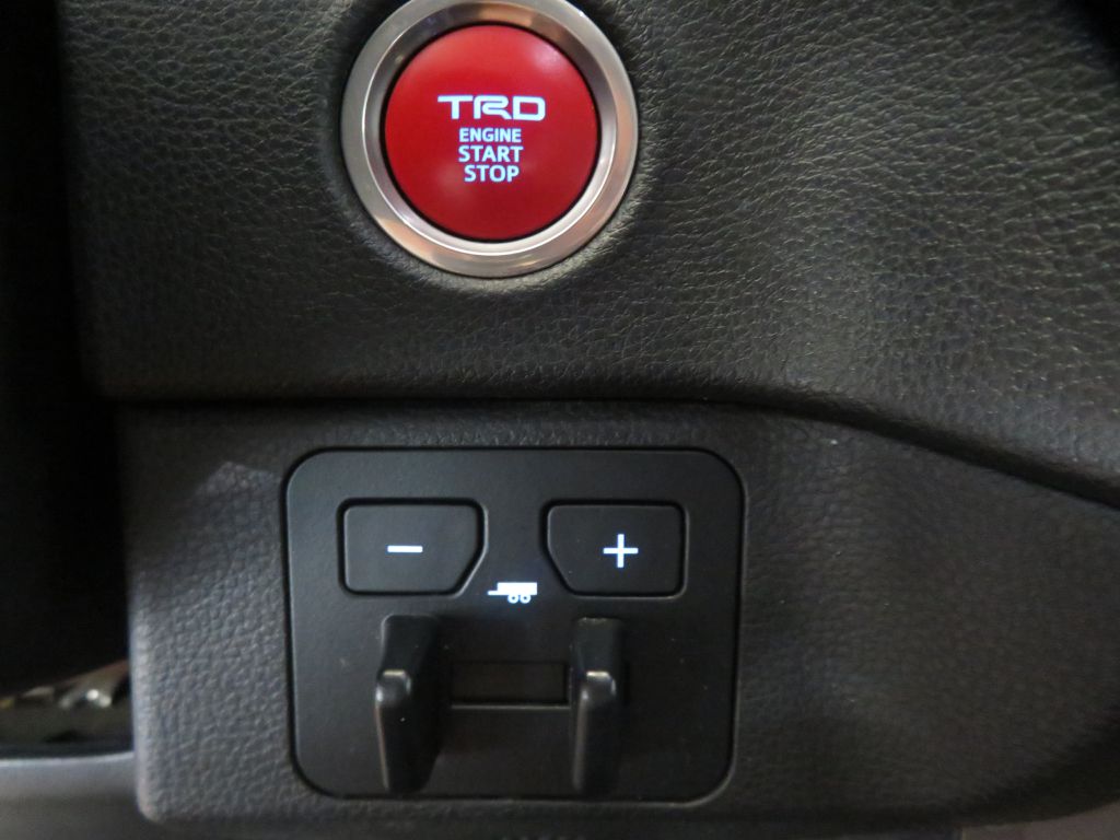 Photo 46 of this TOYOTA TUNDRA