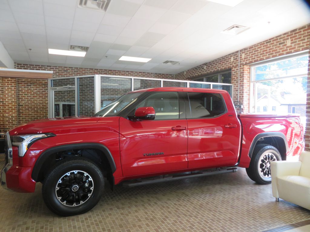 Photo 76 of this TOYOTA TUNDRA