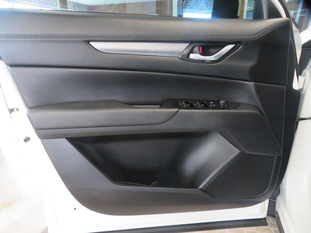 Photo 13 of this MAZDA CX-5