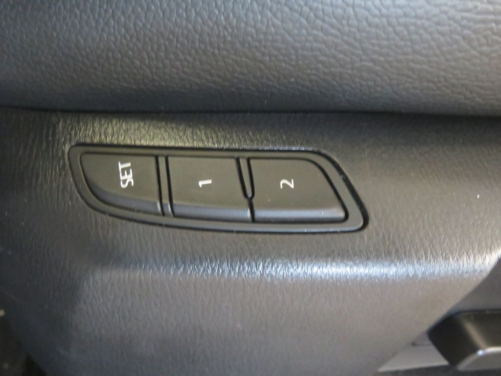 Photo 17 of this MAZDA CX-5