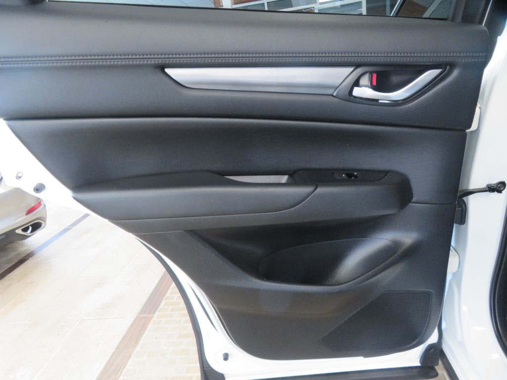 Photo 18 of this MAZDA CX-5