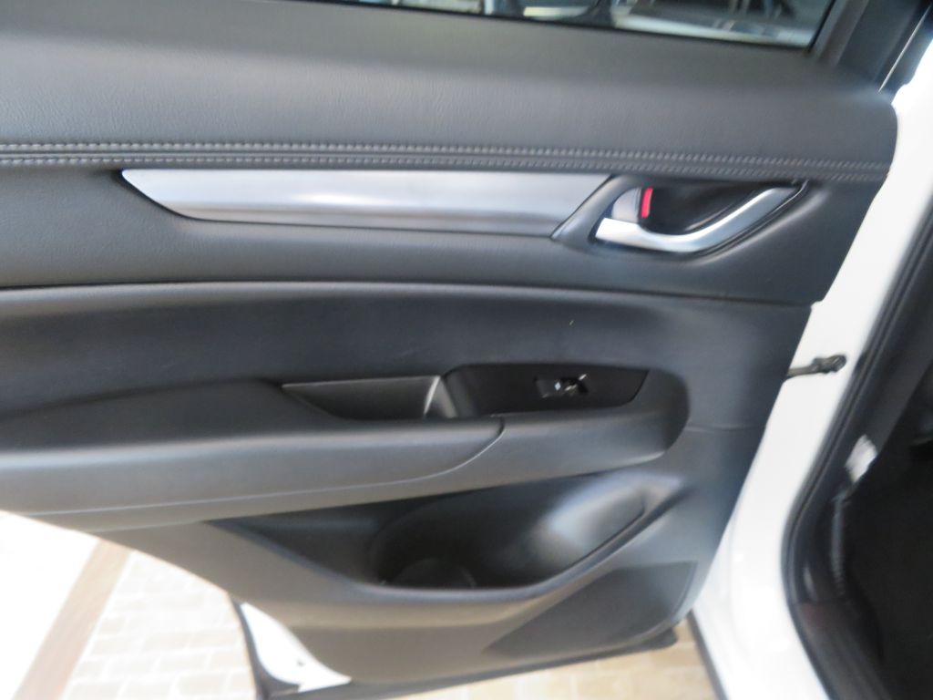 Photo 19 of this MAZDA CX-5