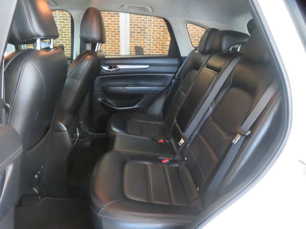 Photo 20 of this MAZDA CX-5
