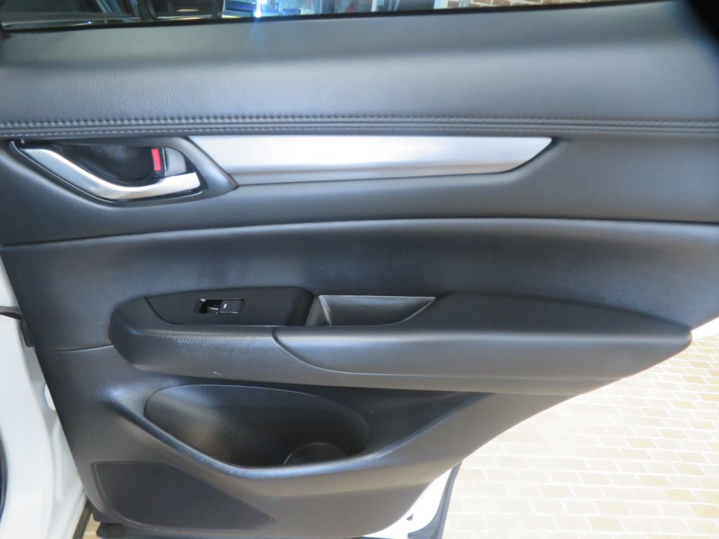 Photo 22 of this MAZDA CX-5