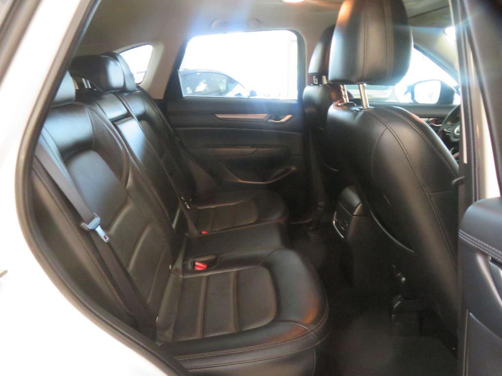 Photo 23 of this MAZDA CX-5