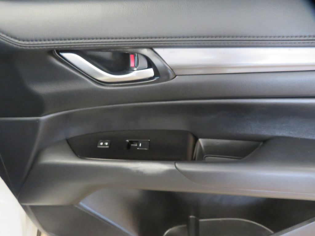 Photo 25 of this MAZDA CX-5