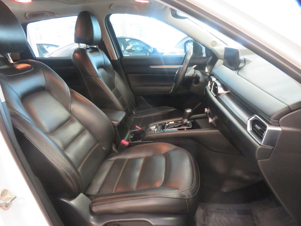 Photo 26 of this MAZDA CX-5