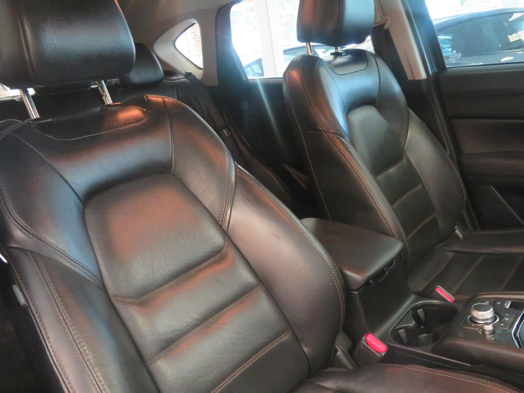 Photo 28 of this MAZDA CX-5