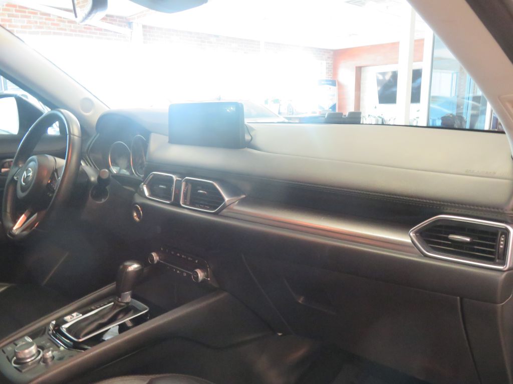Photo 29 of this MAZDA CX-5