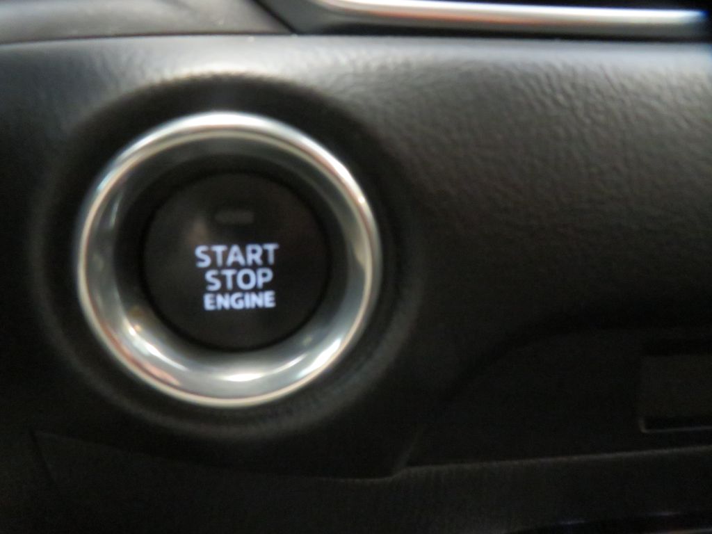 Photo 37 of this MAZDA CX-5