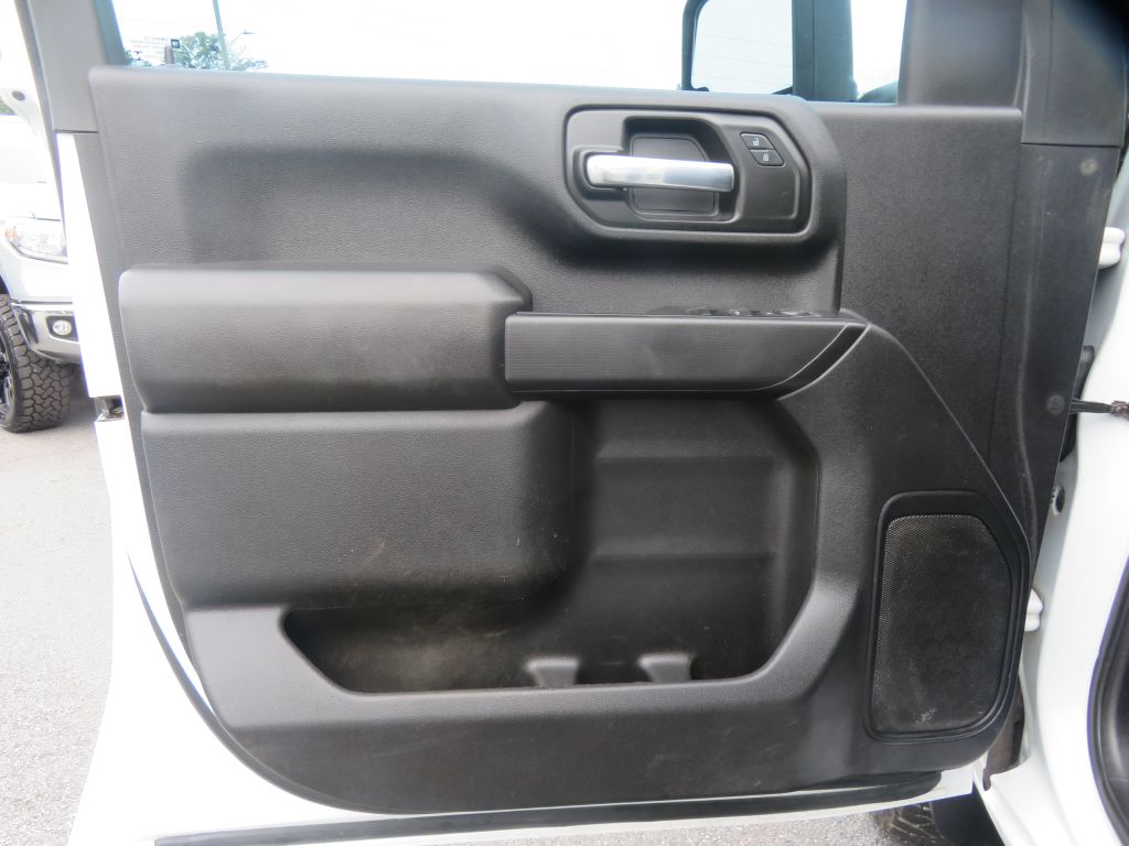Photo 12 of this CHEVROLET SILVERADO 2500