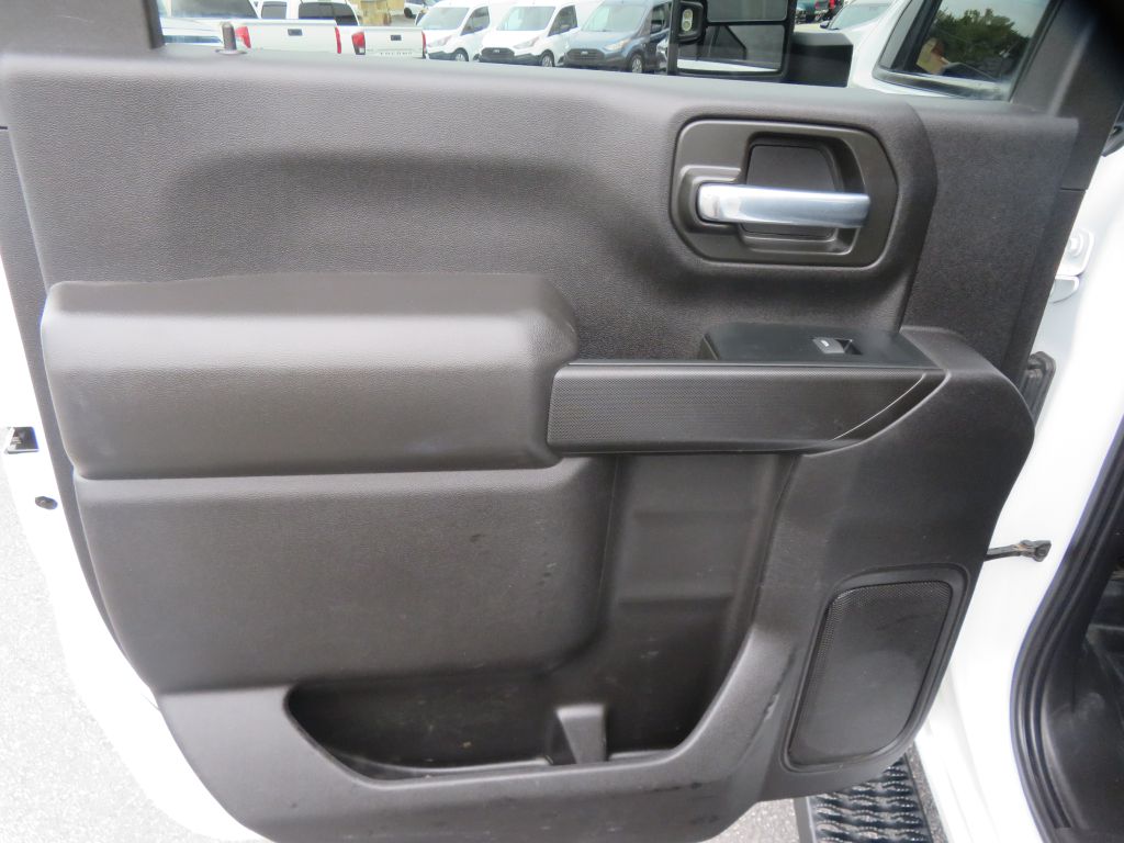 Photo 17 of this CHEVROLET SILVERADO 2500