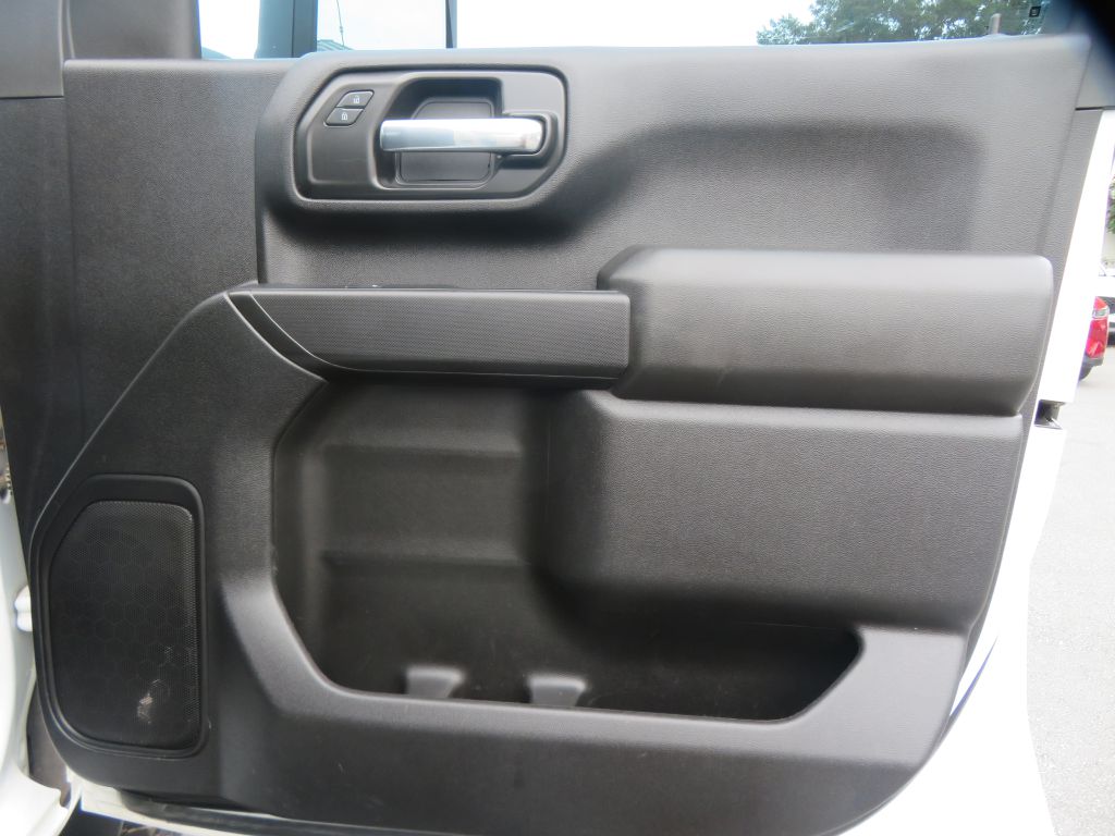Photo 22 of this CHEVROLET SILVERADO 2500