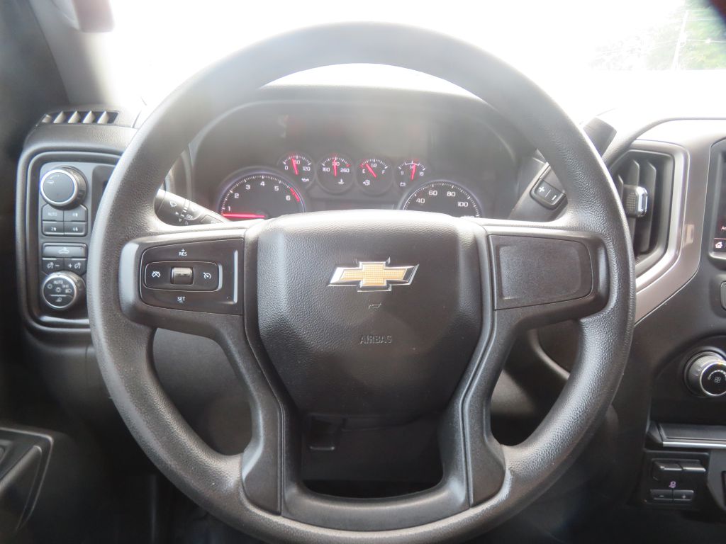 Photo 28 of this CHEVROLET SILVERADO 2500