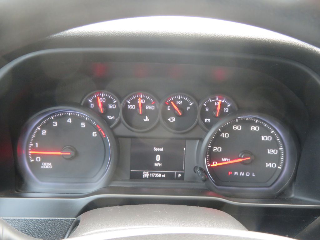Photo 29 of this CHEVROLET SILVERADO 2500