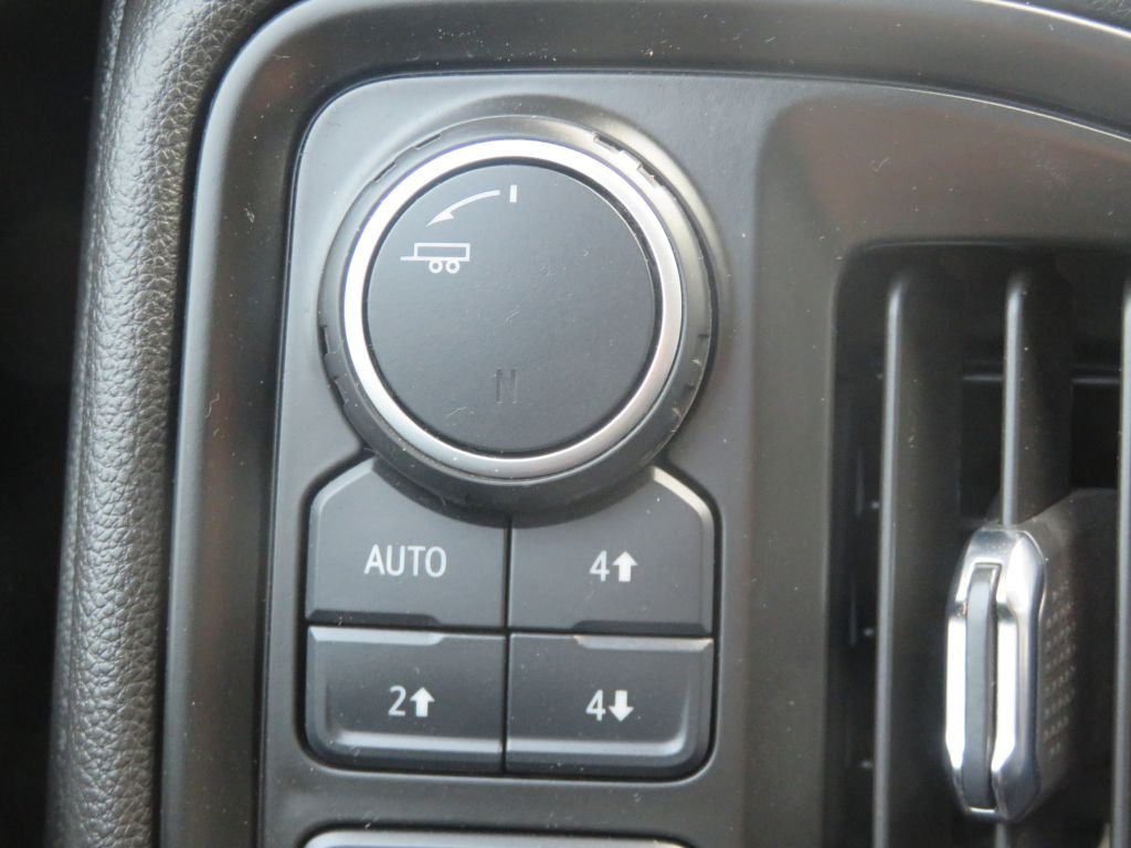 Photo 32 of this CHEVROLET SILVERADO 2500