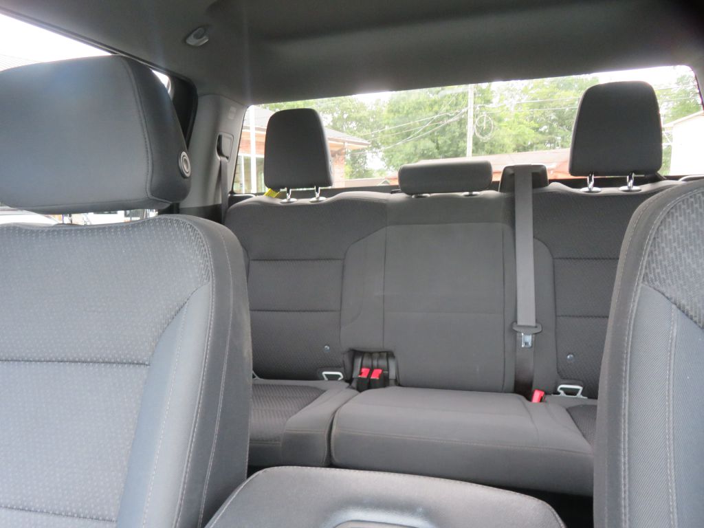 Photo 43 of this CHEVROLET SILVERADO 2500