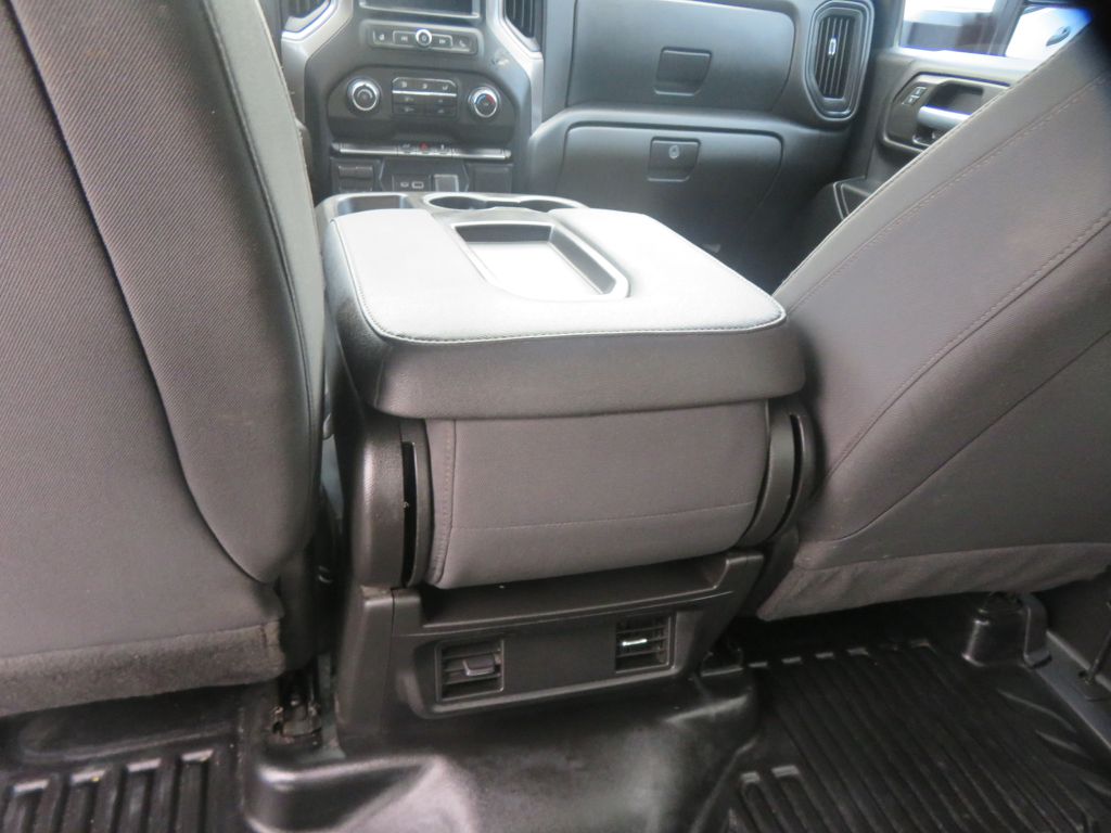Photo 46 of this CHEVROLET SILVERADO 2500